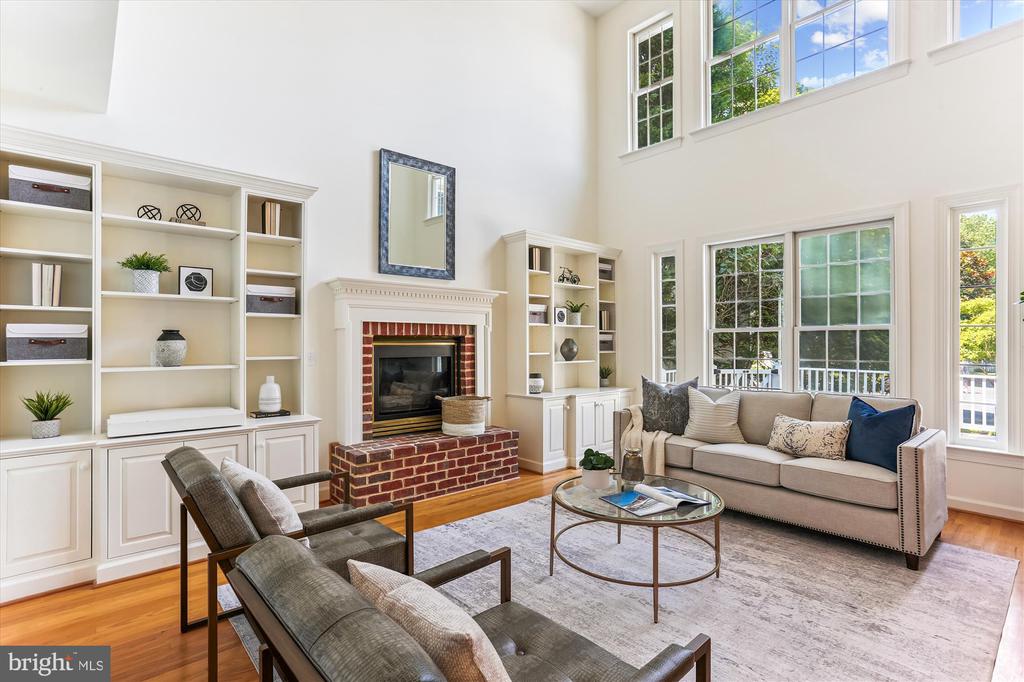 403 Kent Oaks Way