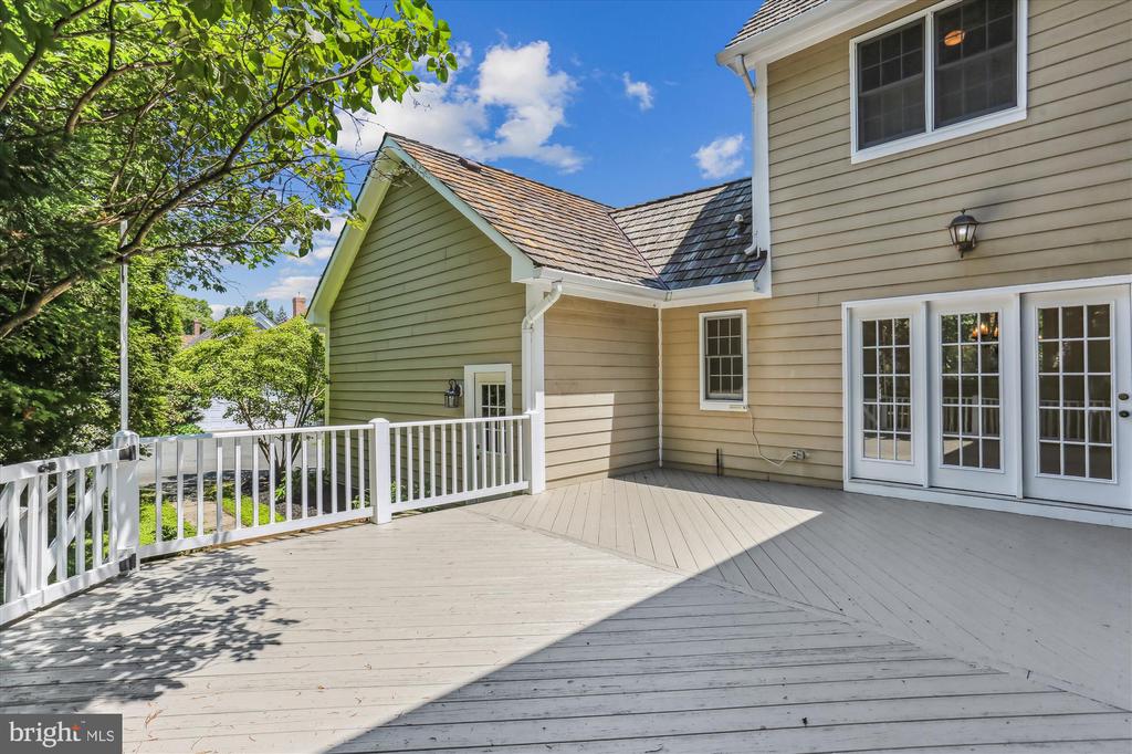 403 Kent Oaks Way