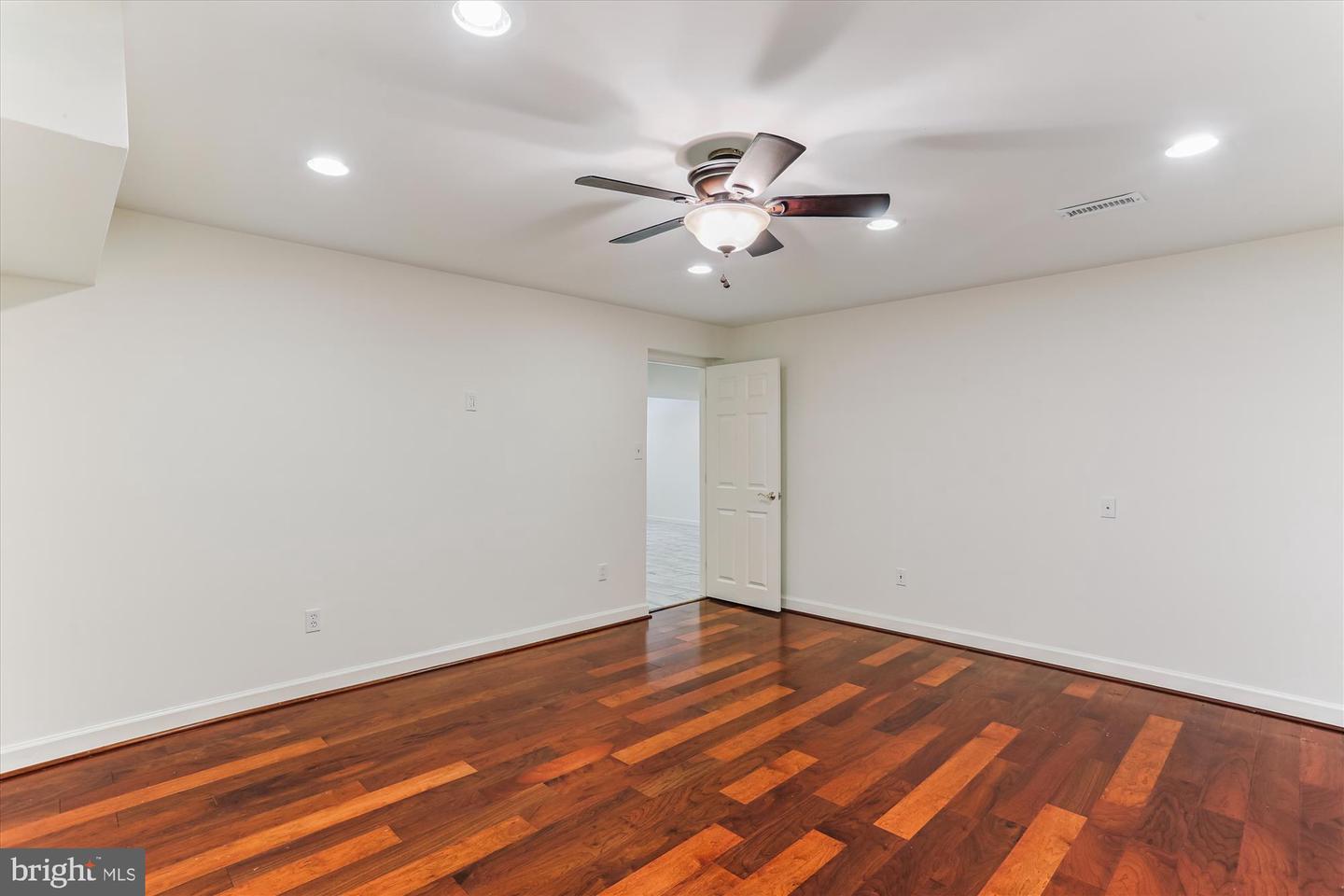403 Kent Oaks Way