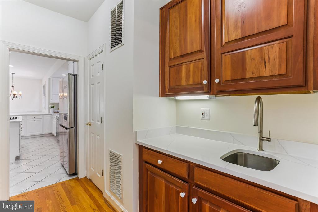 403 Kent Oaks Way