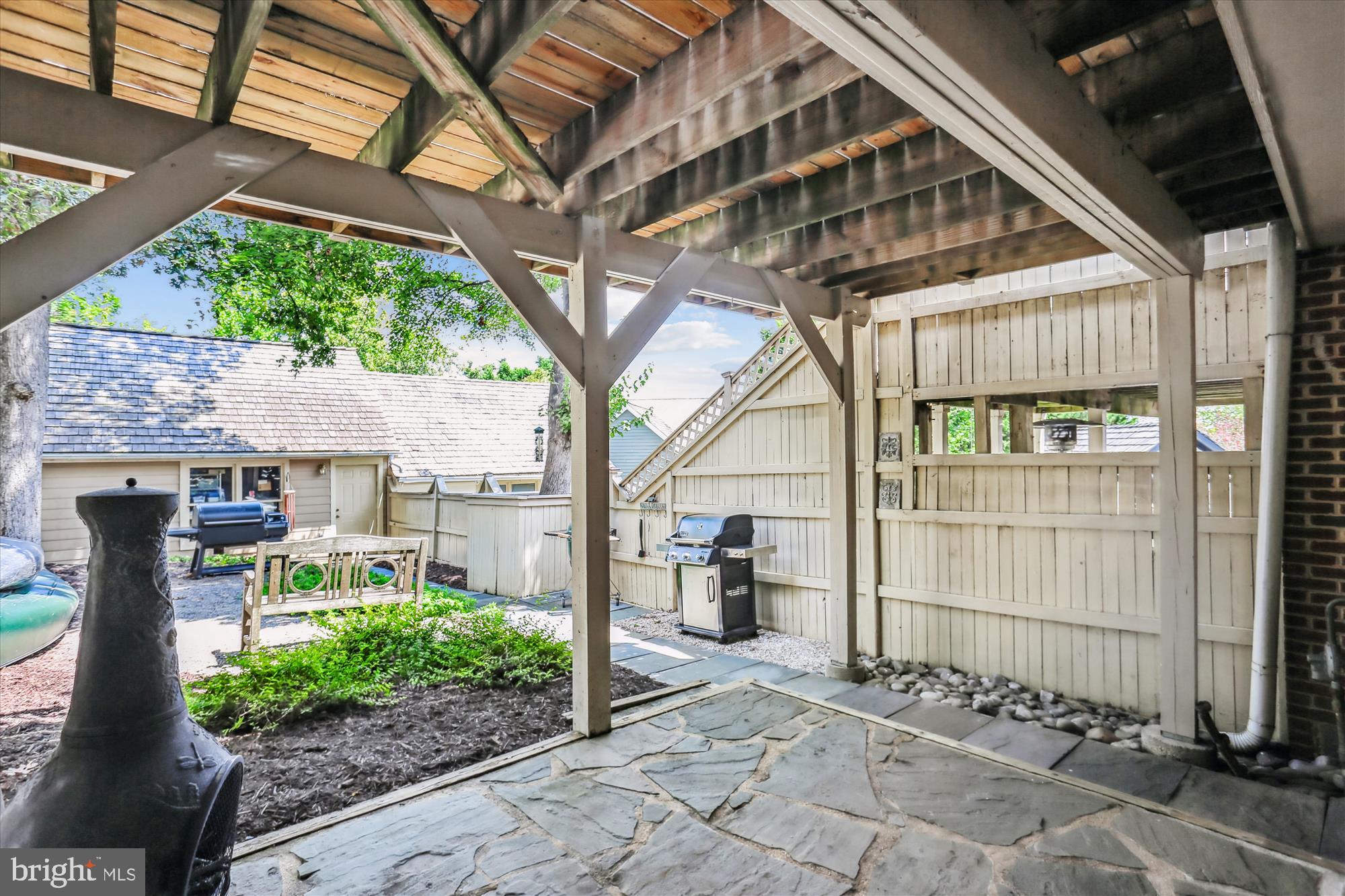 713 Kent Oaks Way