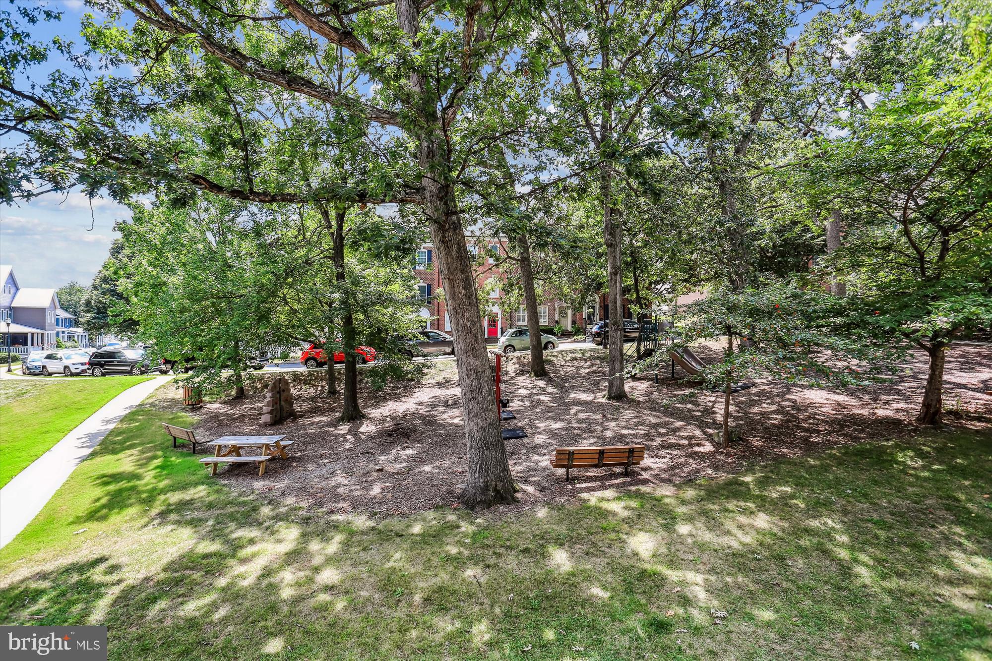 713 Kent Oaks Way