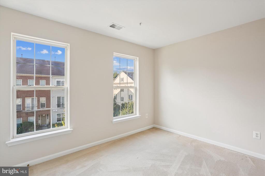 634 GATESTONE STREET