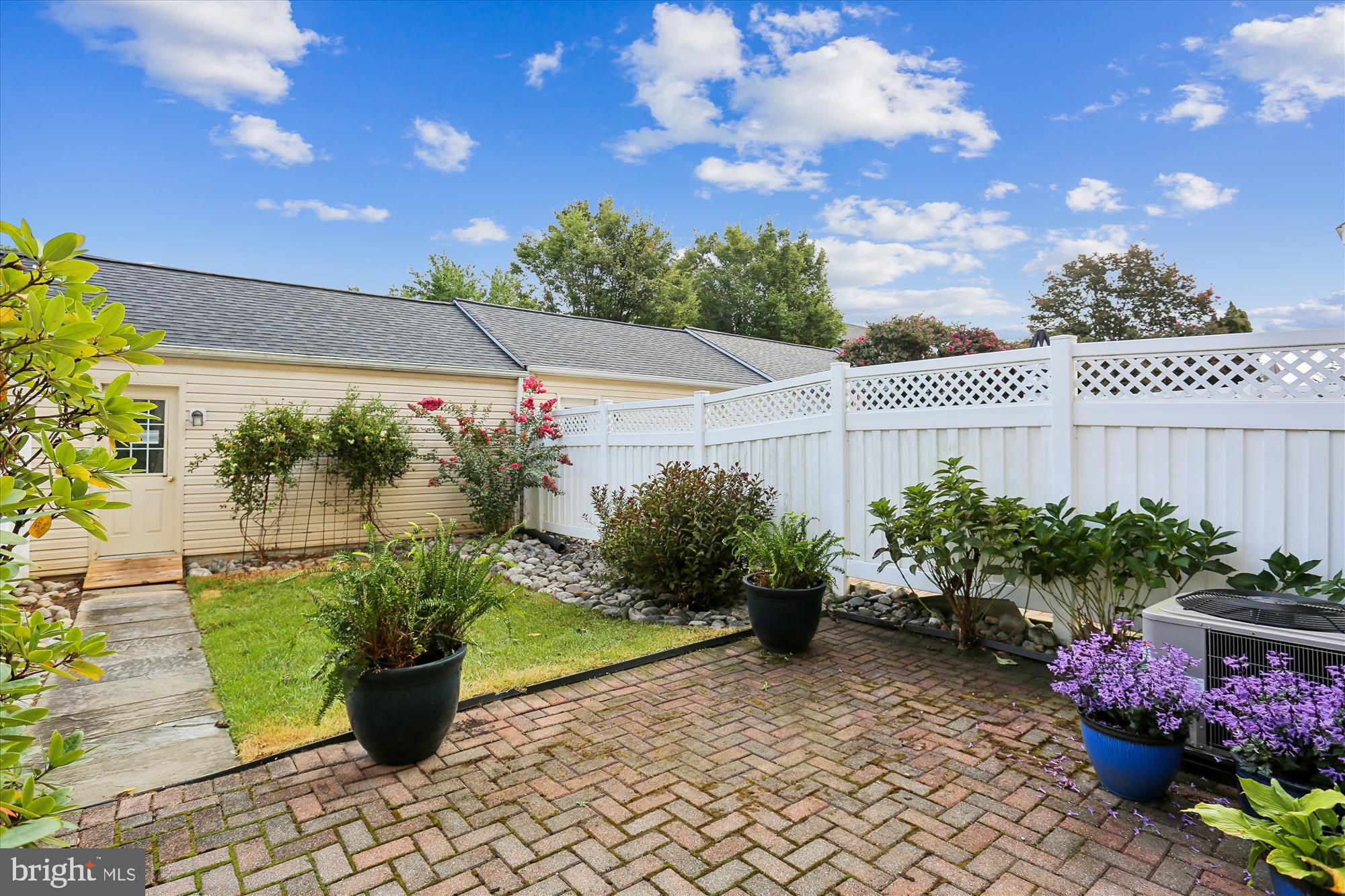 634 GATESTONE STREET