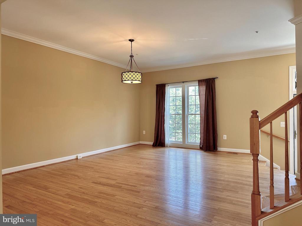 314 HIGHLAND RIDGE AVENUE