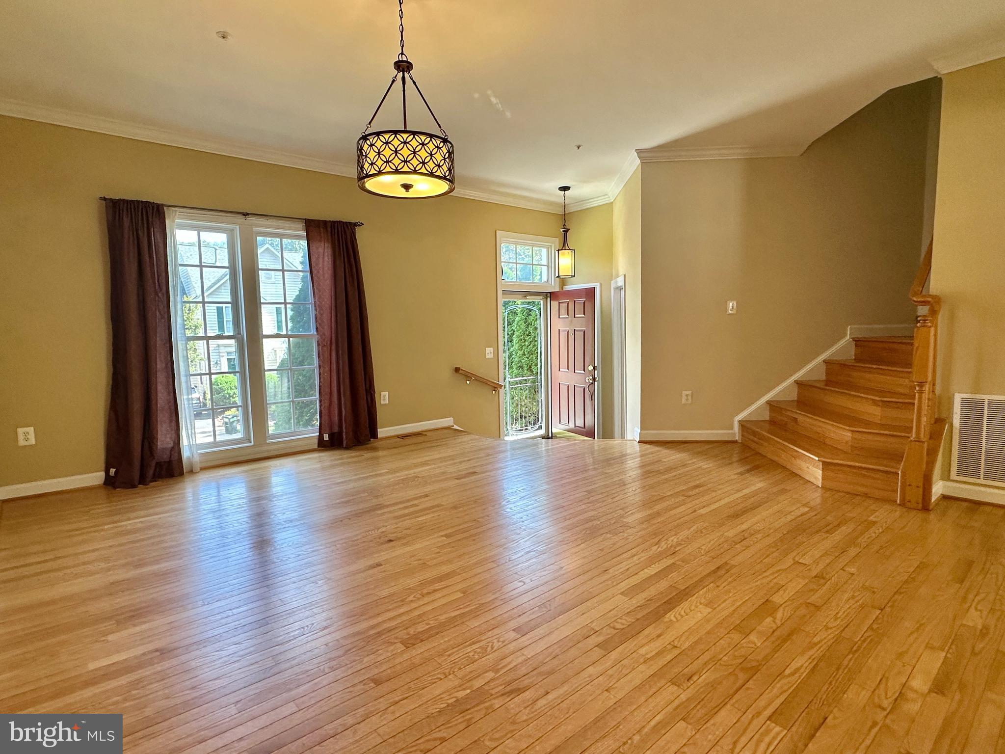 314 HIGHLAND RIDGE AVENUE