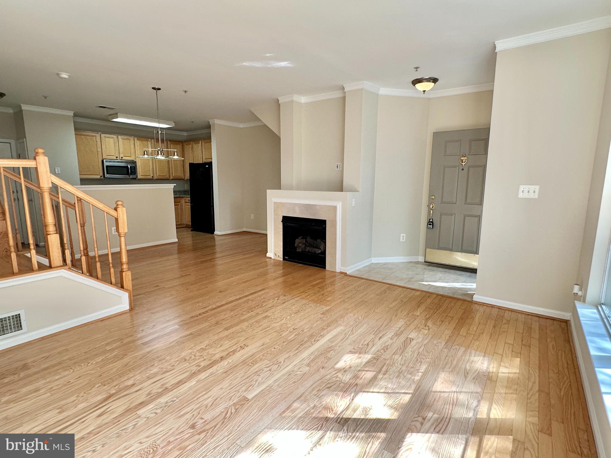 642 MAIN STREET A 642A