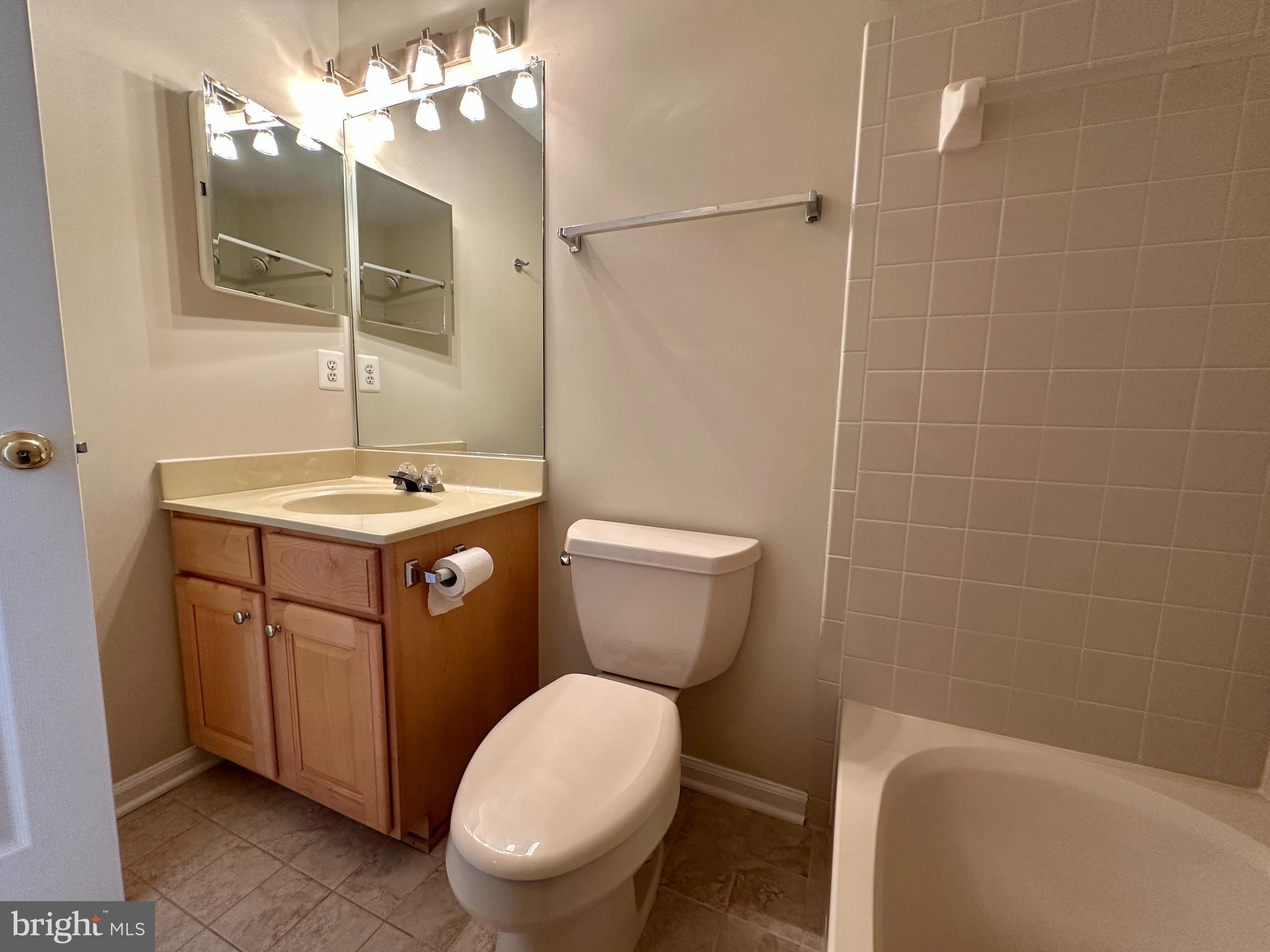 642 MAIN STREET A 642A