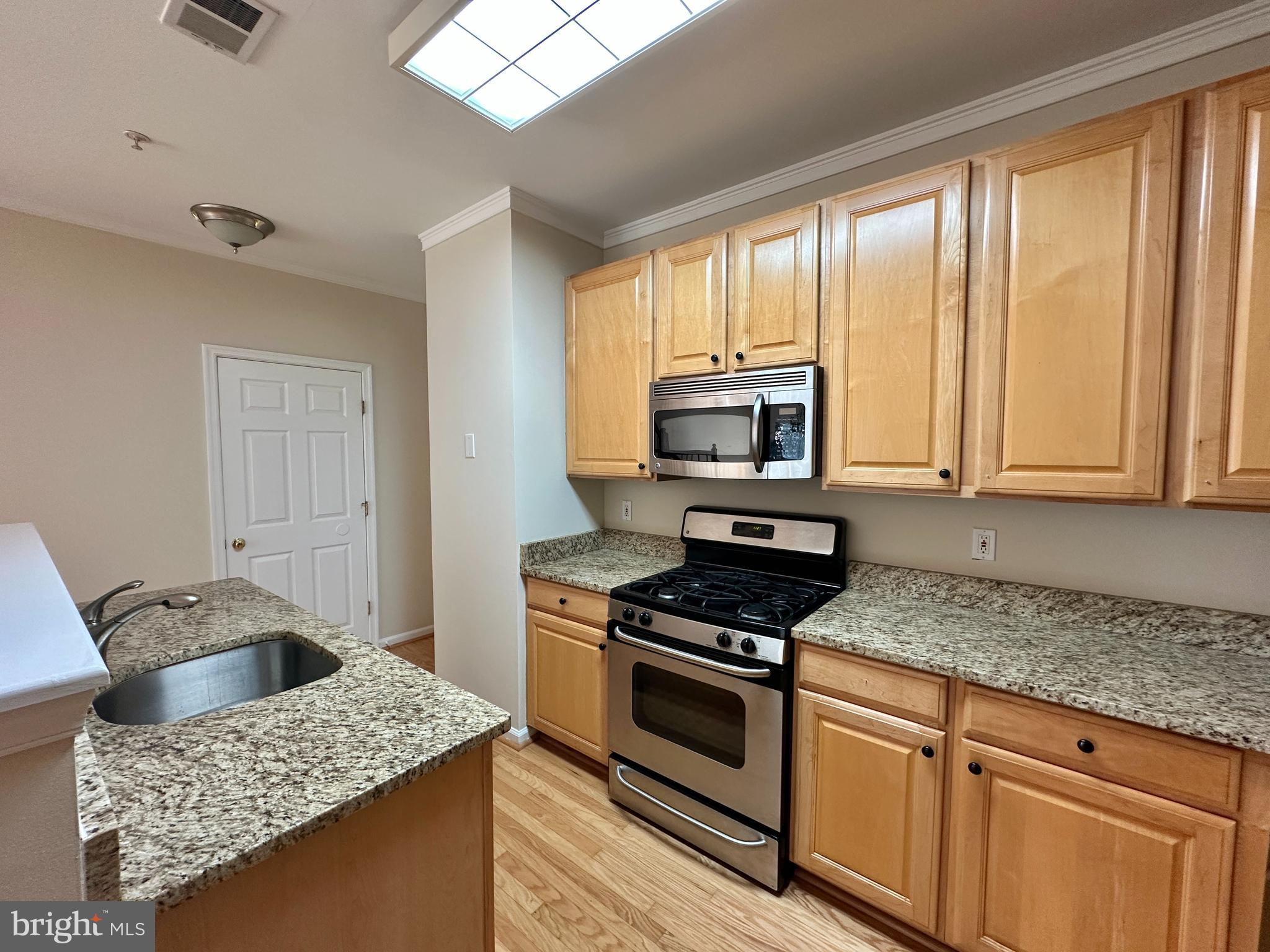 642 MAIN STREET A 642A