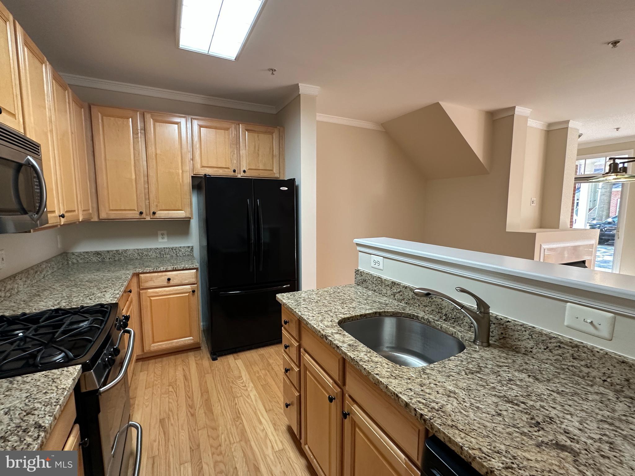 642 MAIN STREET A 642A