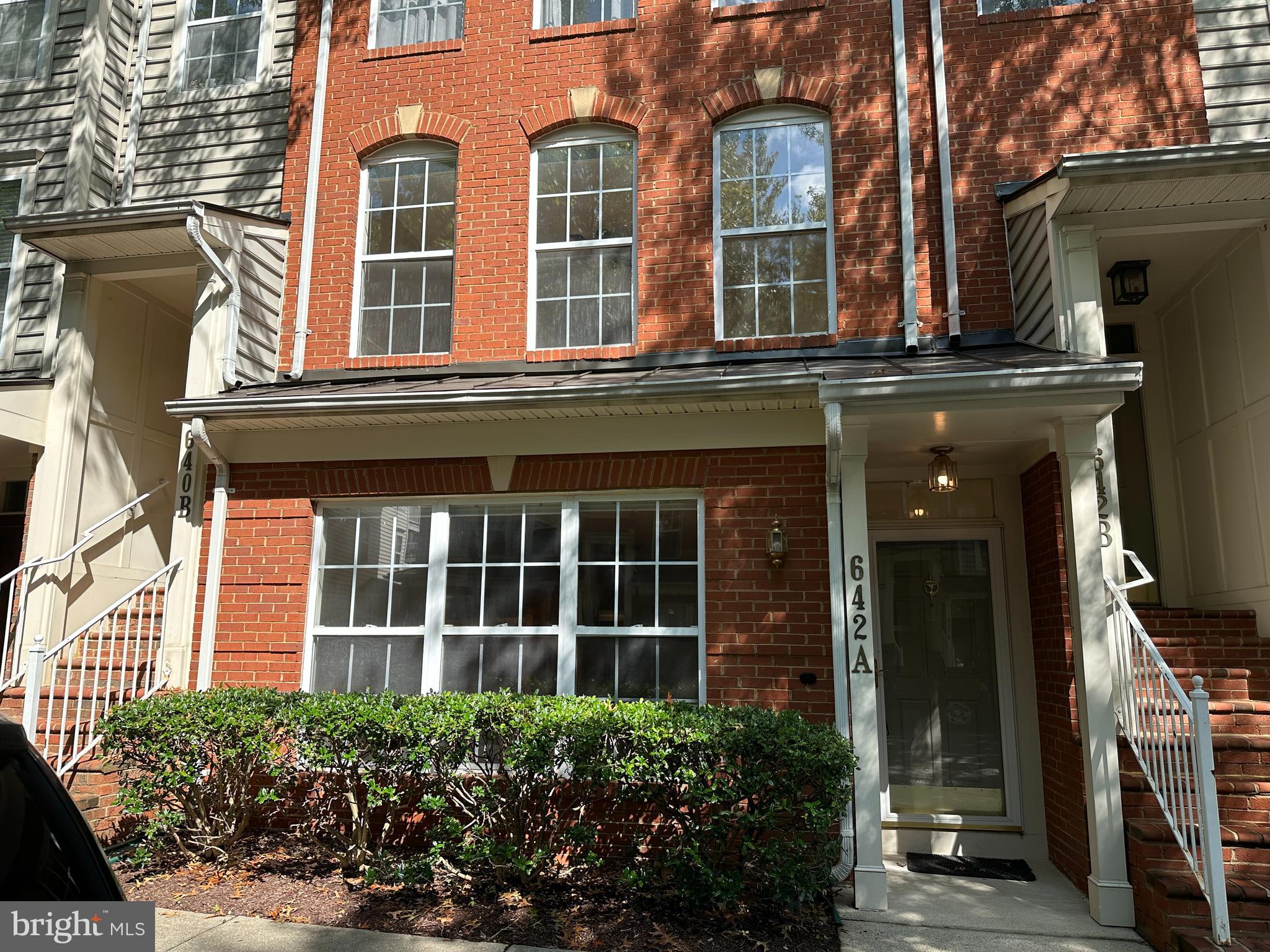 642 MAIN STREET A 642A