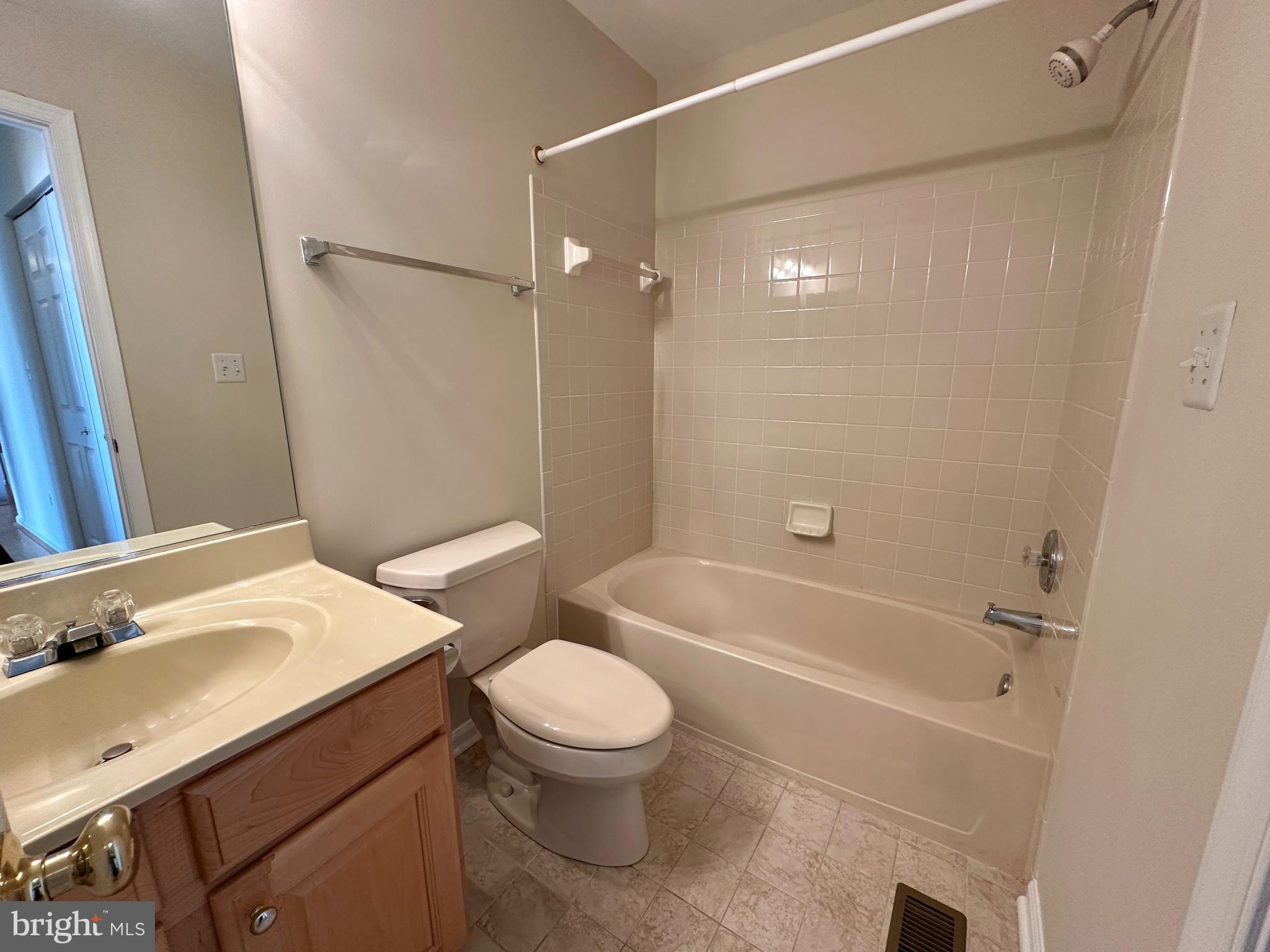 642 MAIN STREET A 642A