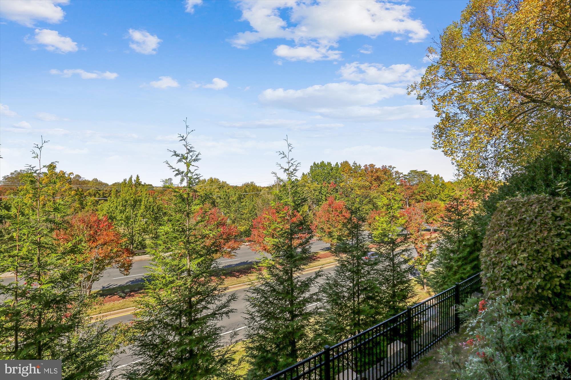 302 RIDGEPOINT PLACE 16