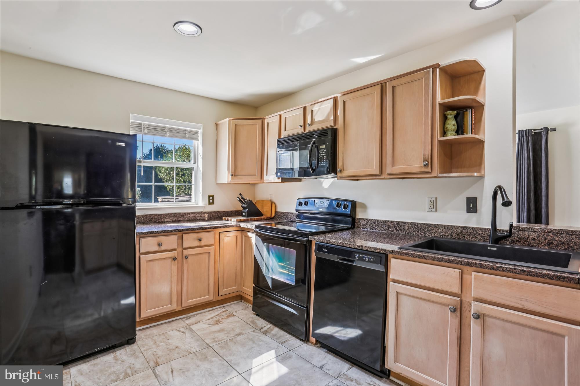 302 RIDGEPOINT PLACE 16