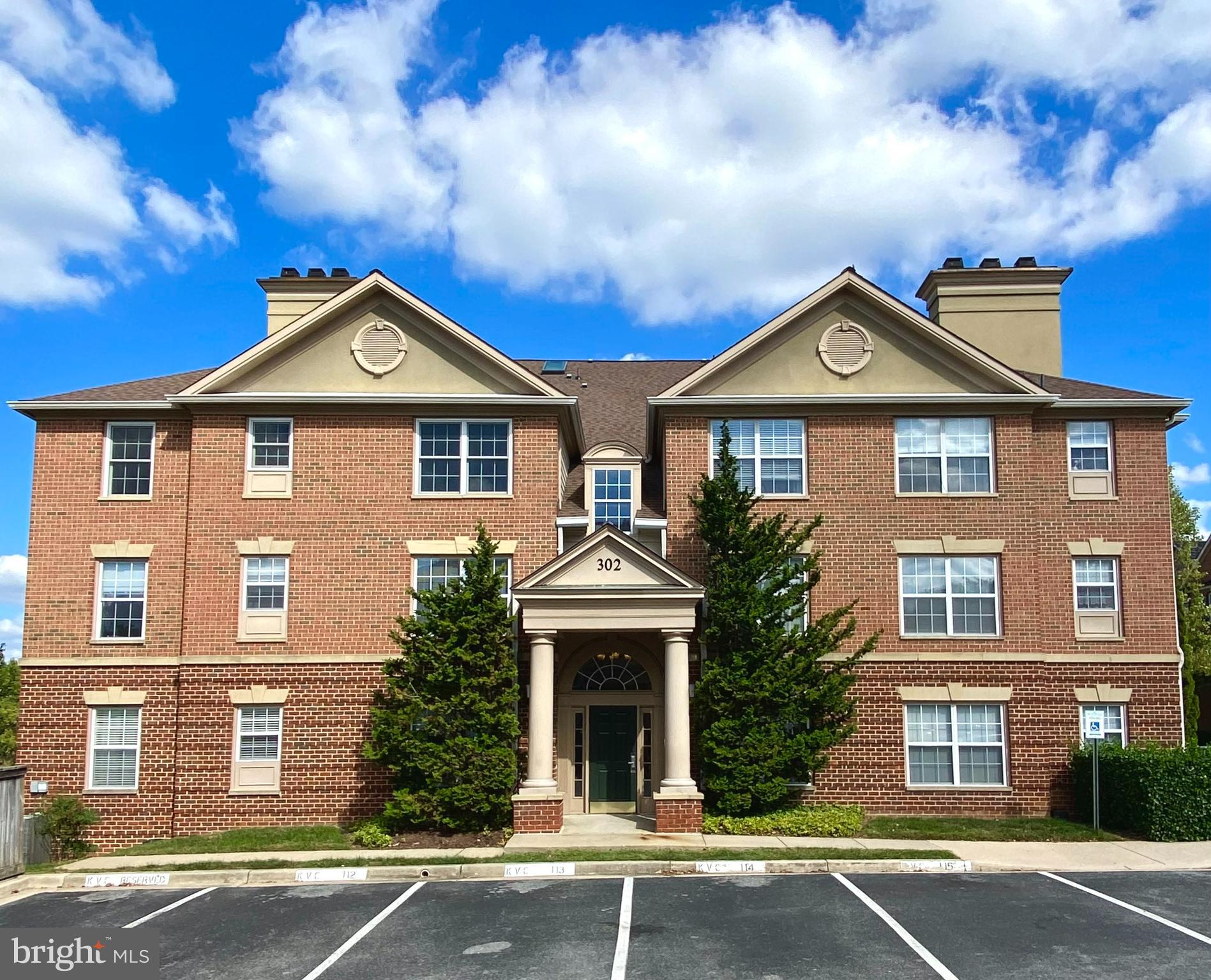 302 RIDGEPOINT PLACE 16