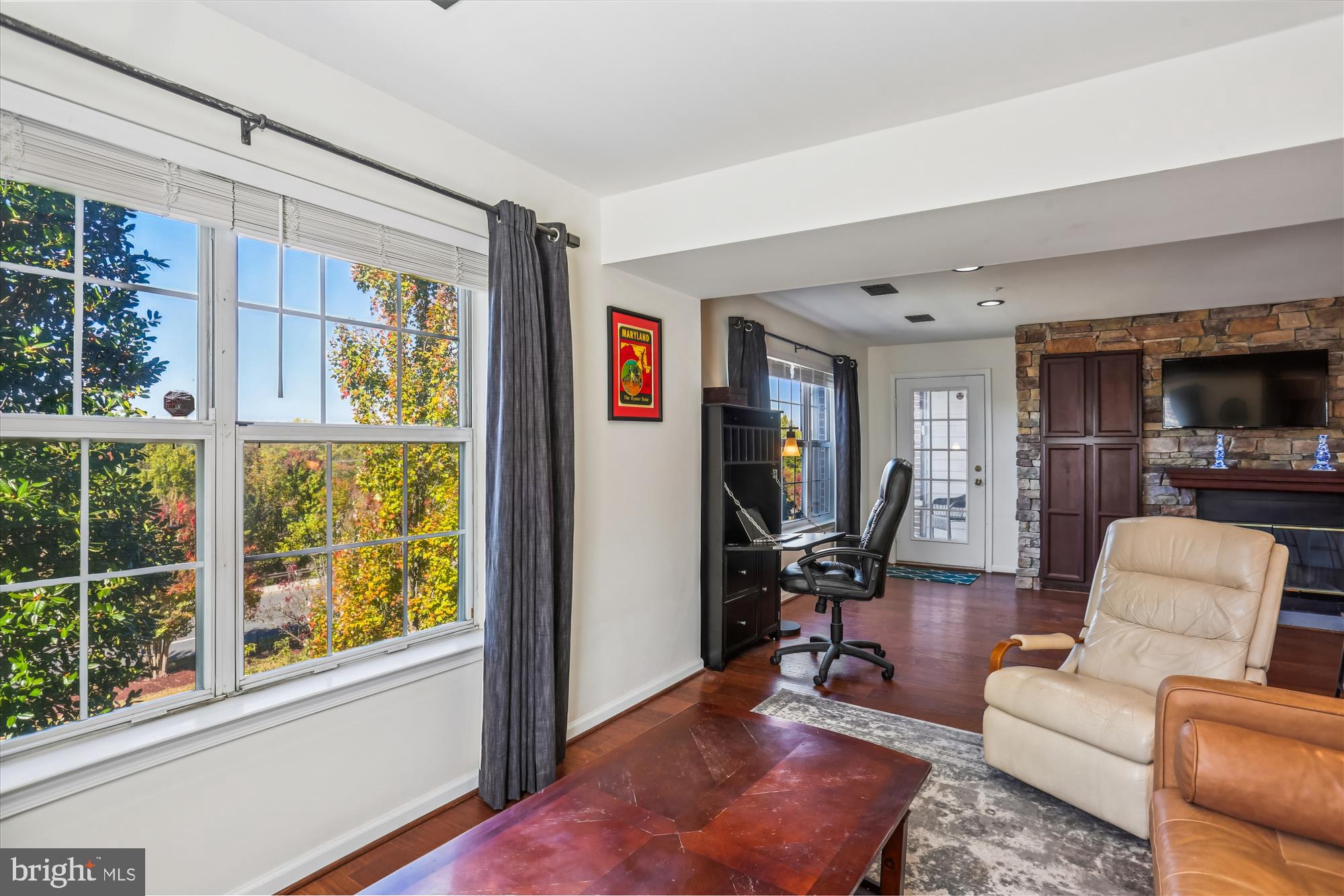 302 RIDGEPOINT PLACE 16