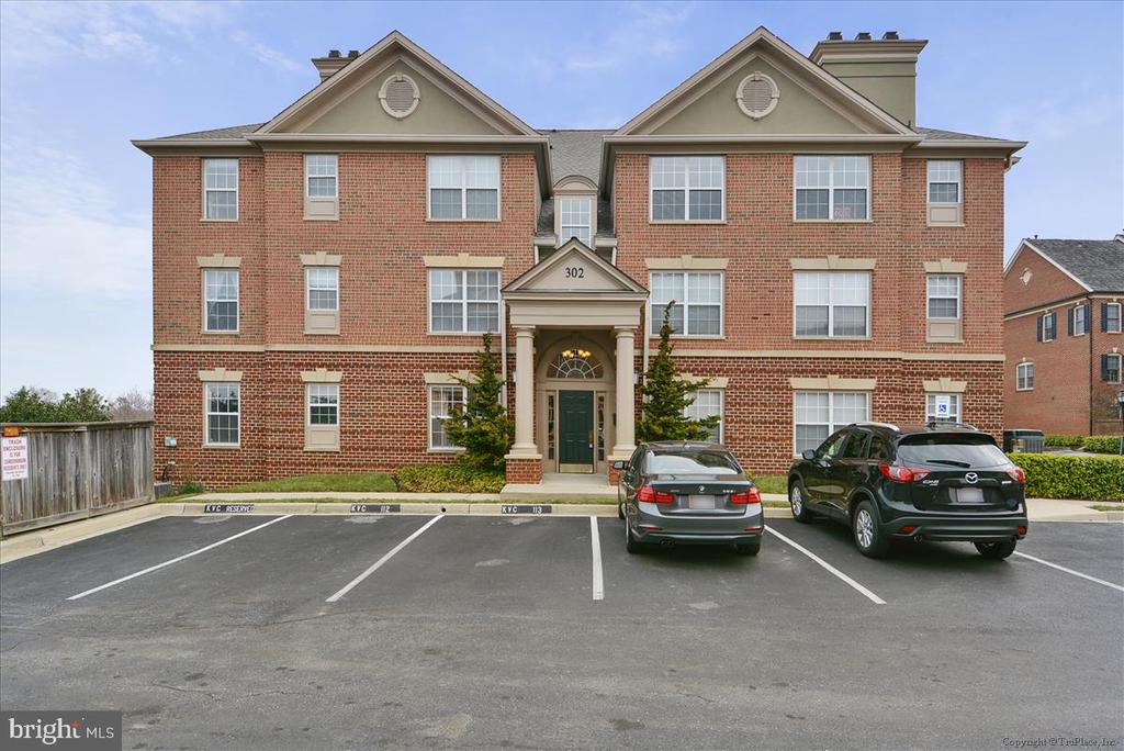 302 RIDGEPOINT PLACE 16