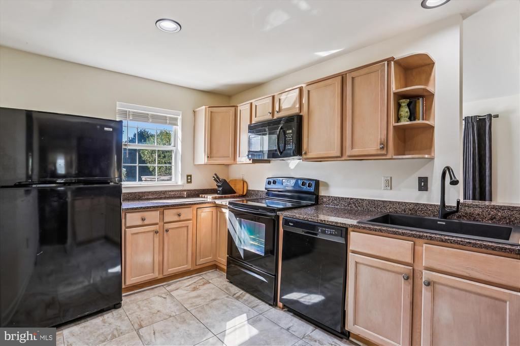 302 RIDGEPOINT PLACE 16