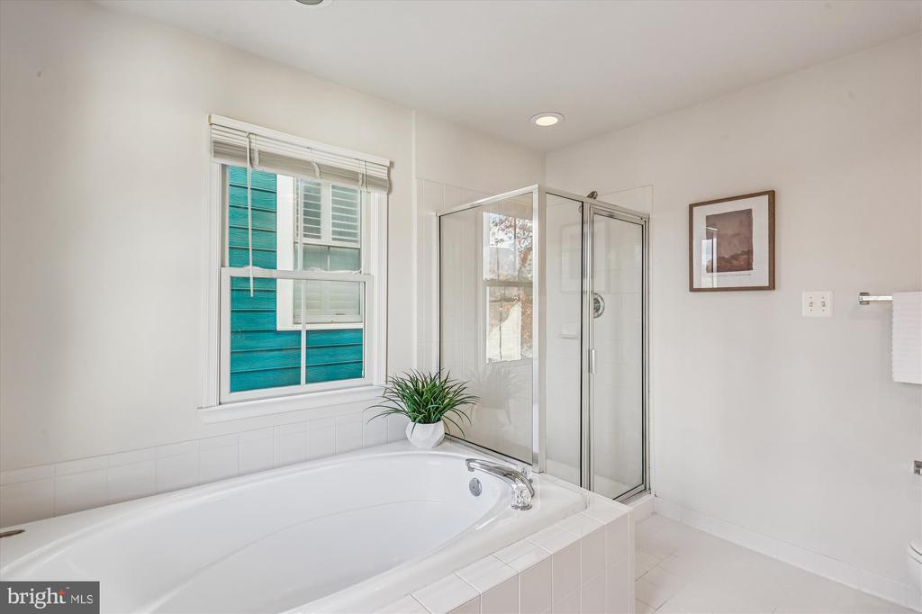 664 LAKE VARUNA MEWS