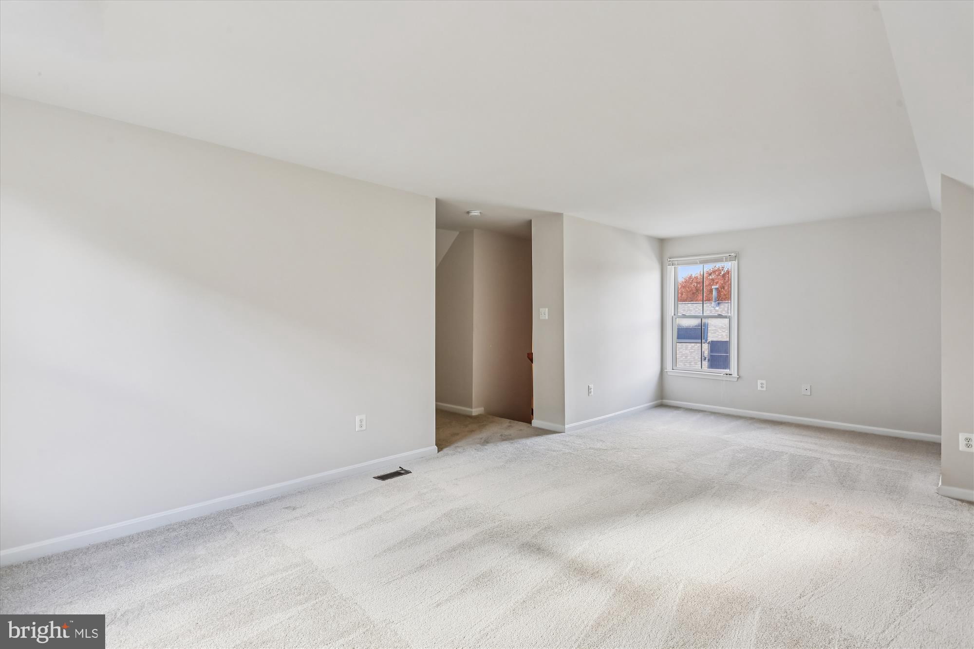 664 LAKE VARUNA MEWS