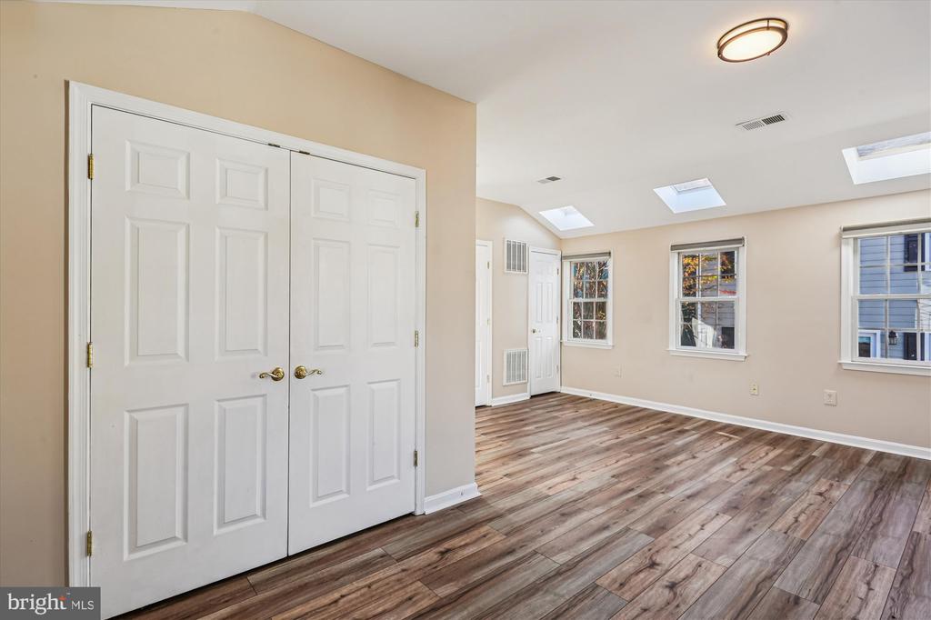 664 LAKE VARUNA MEWS