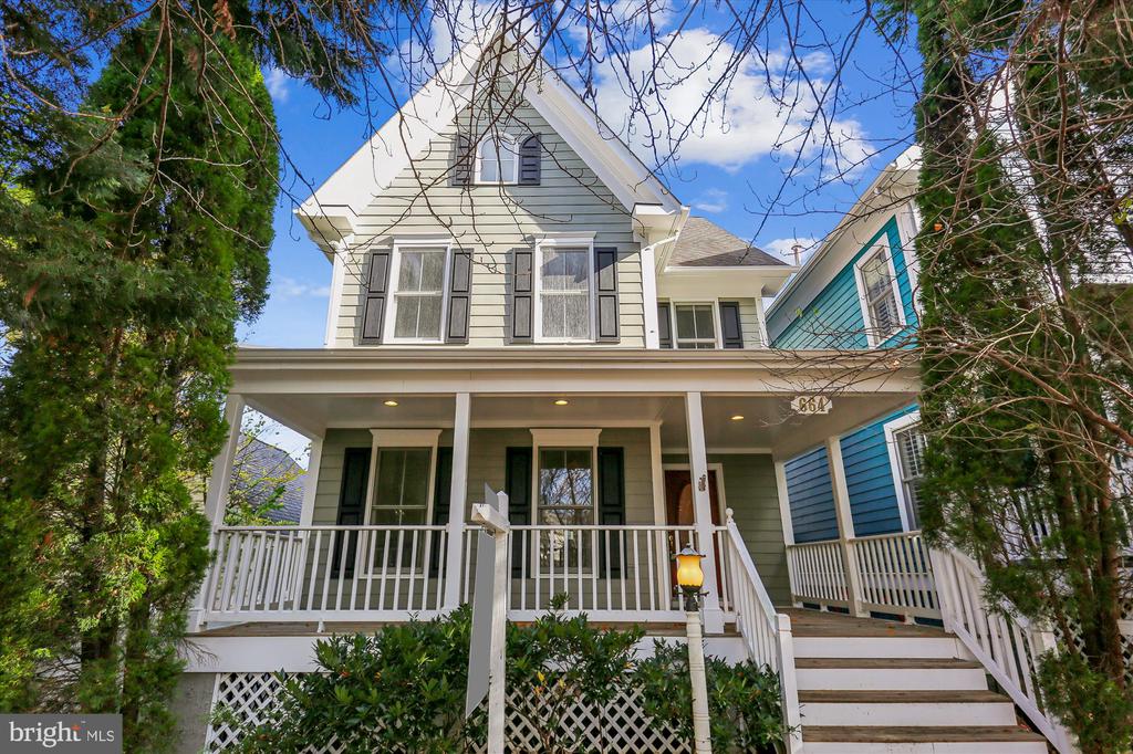 664 LAKE VARUNA MEWS