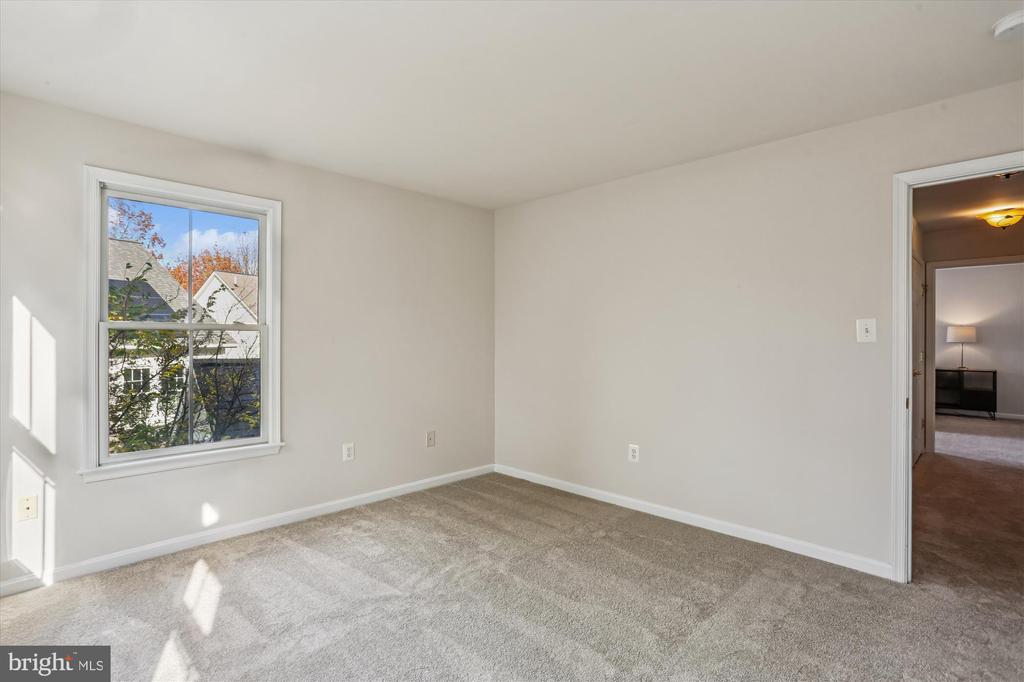 664 LAKE VARUNA MEWS