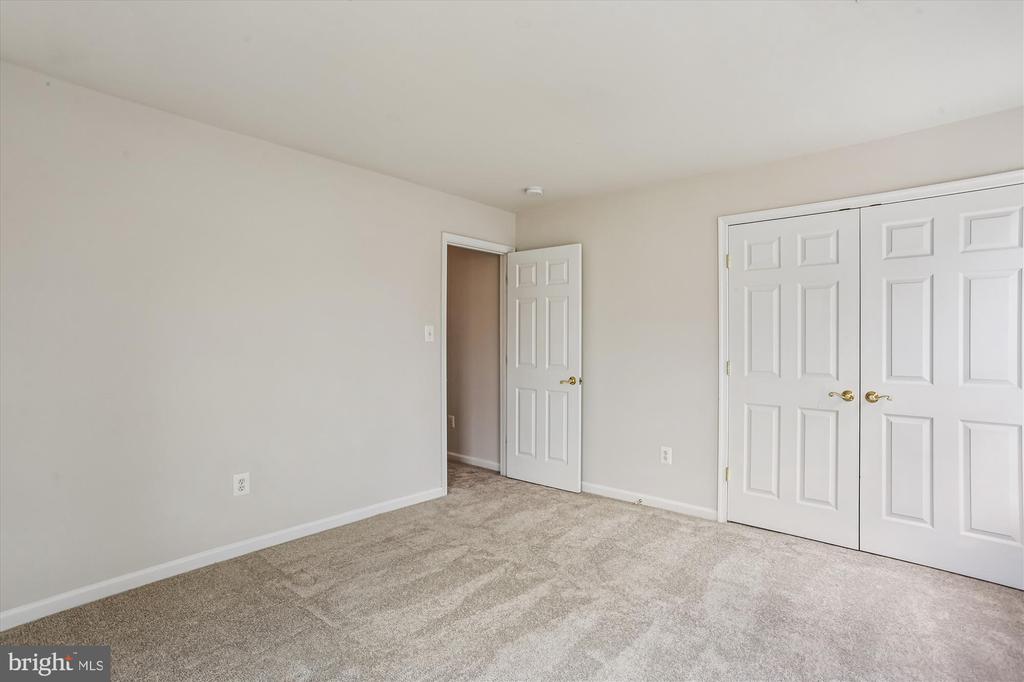 664 LAKE VARUNA MEWS