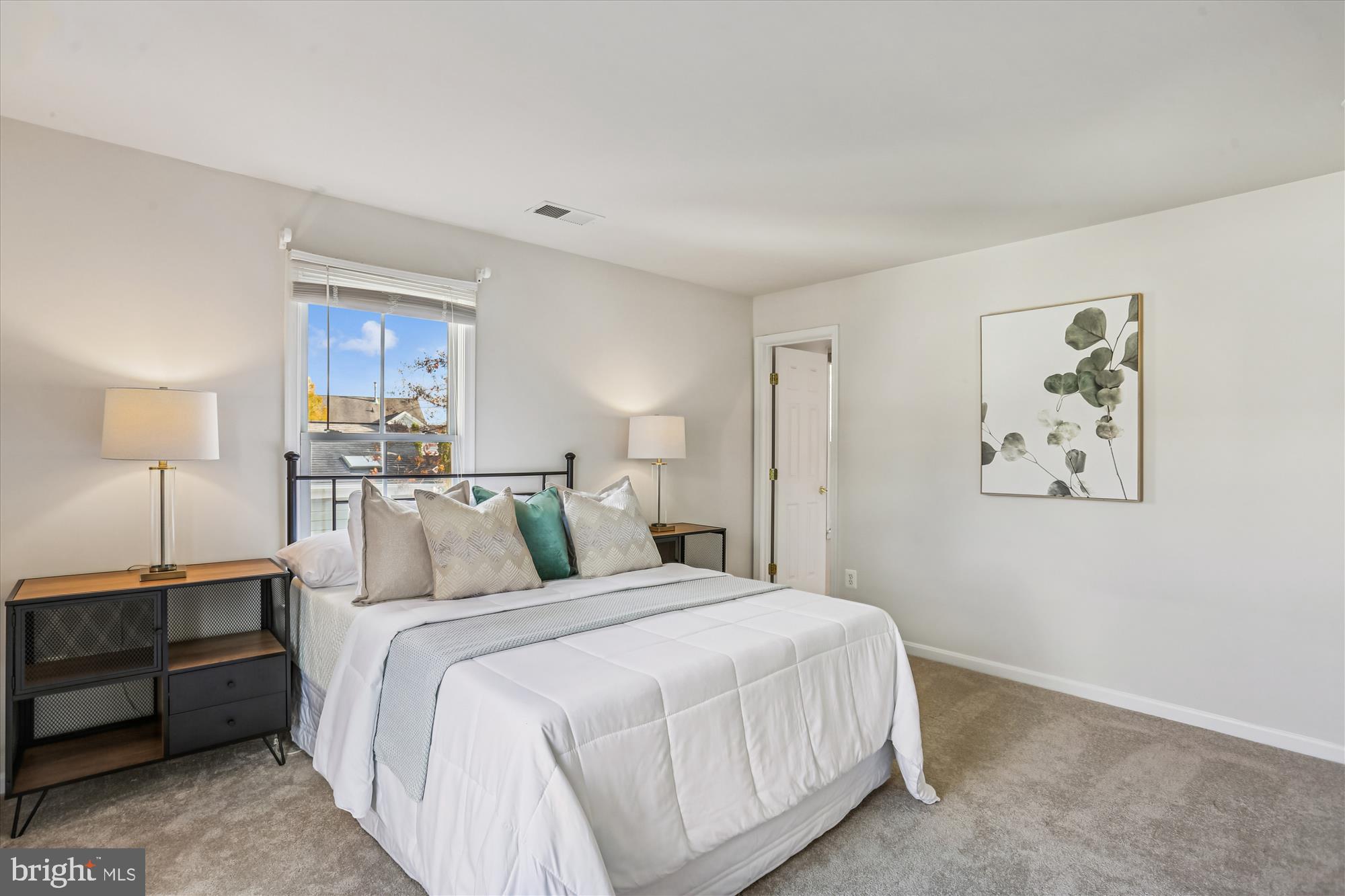 664 LAKE VARUNA MEWS