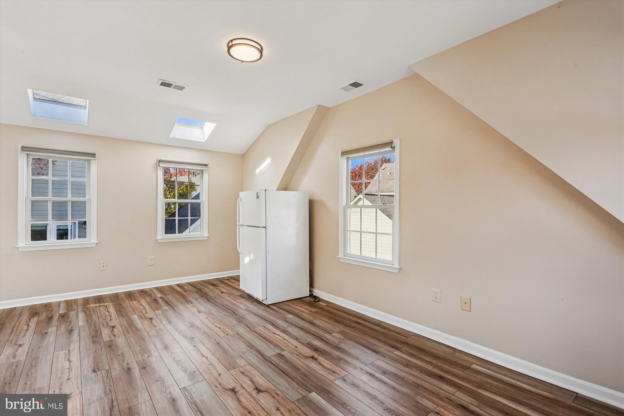 664 LAKE VARUNA MEWS