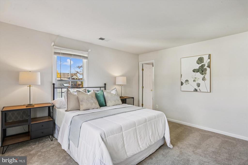 664 LAKE VARUNA MEWS