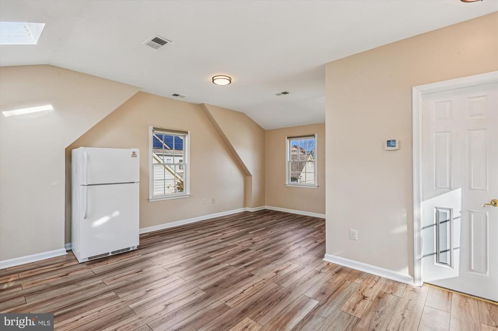 664 LAKE VARUNA MEWS