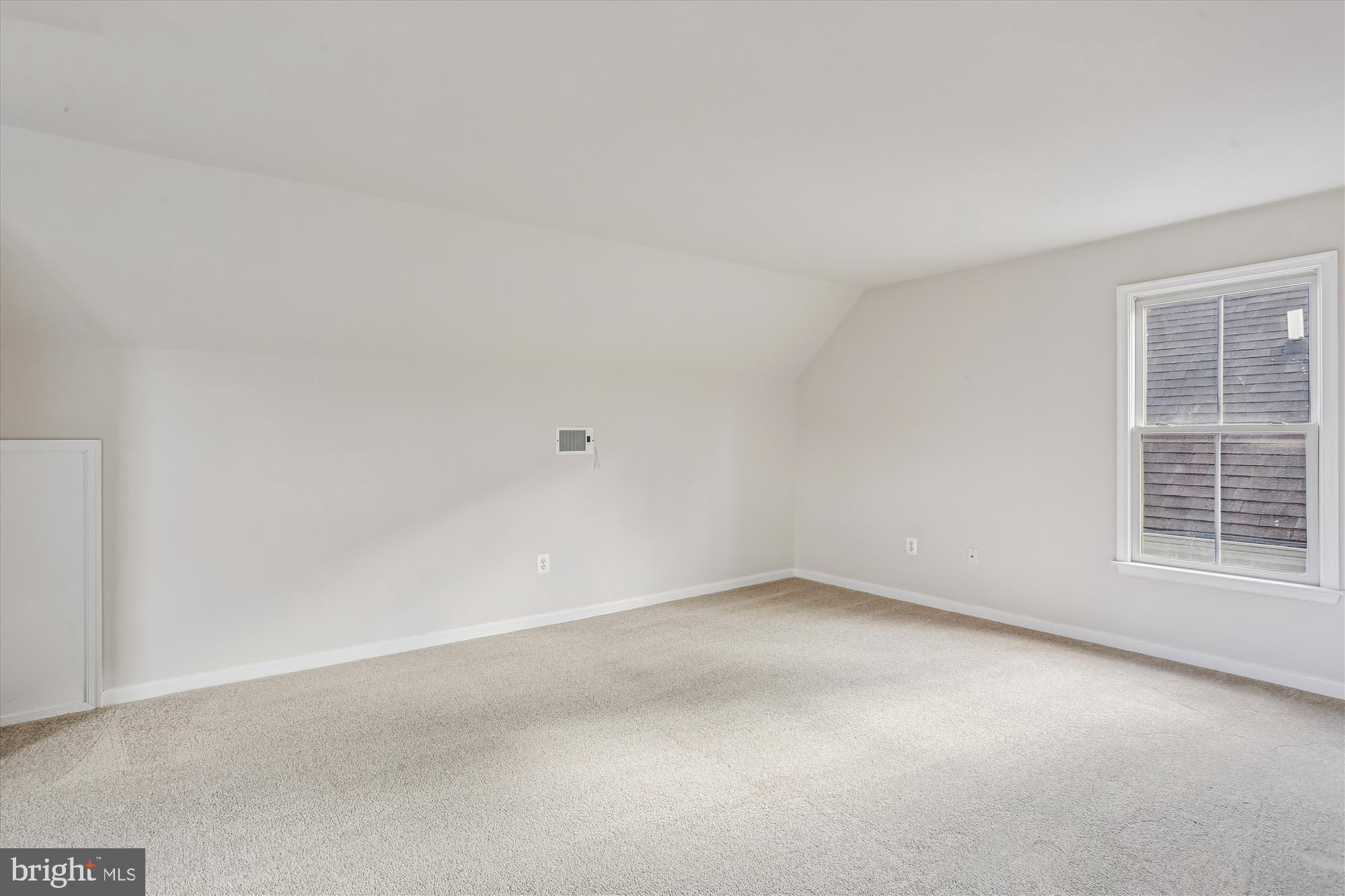 664 LAKE VARUNA MEWS