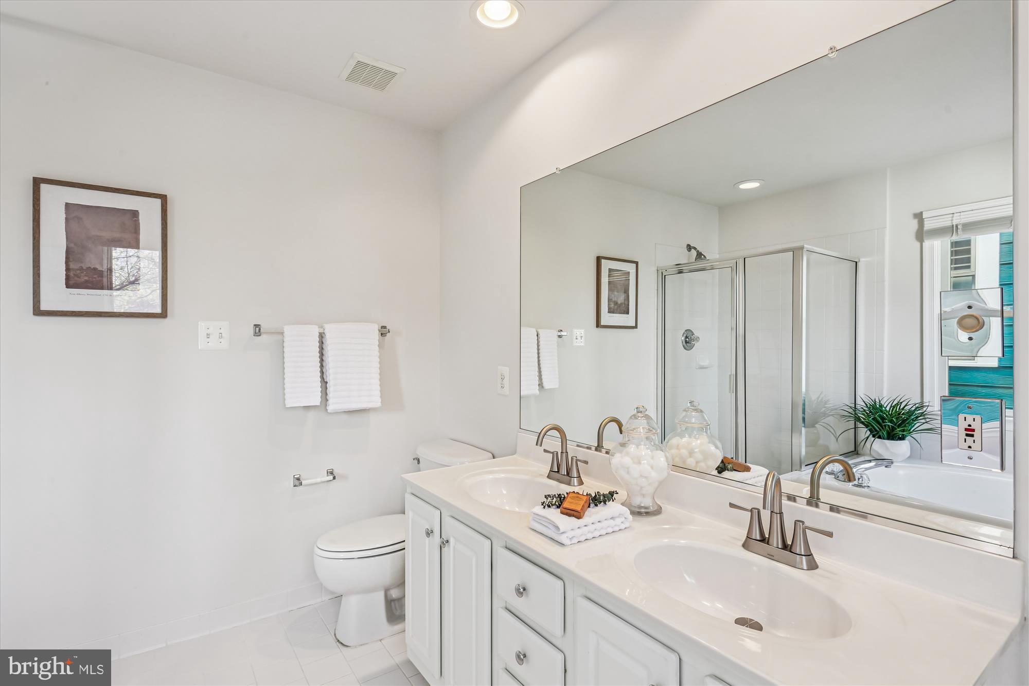 664 LAKE VARUNA MEWS