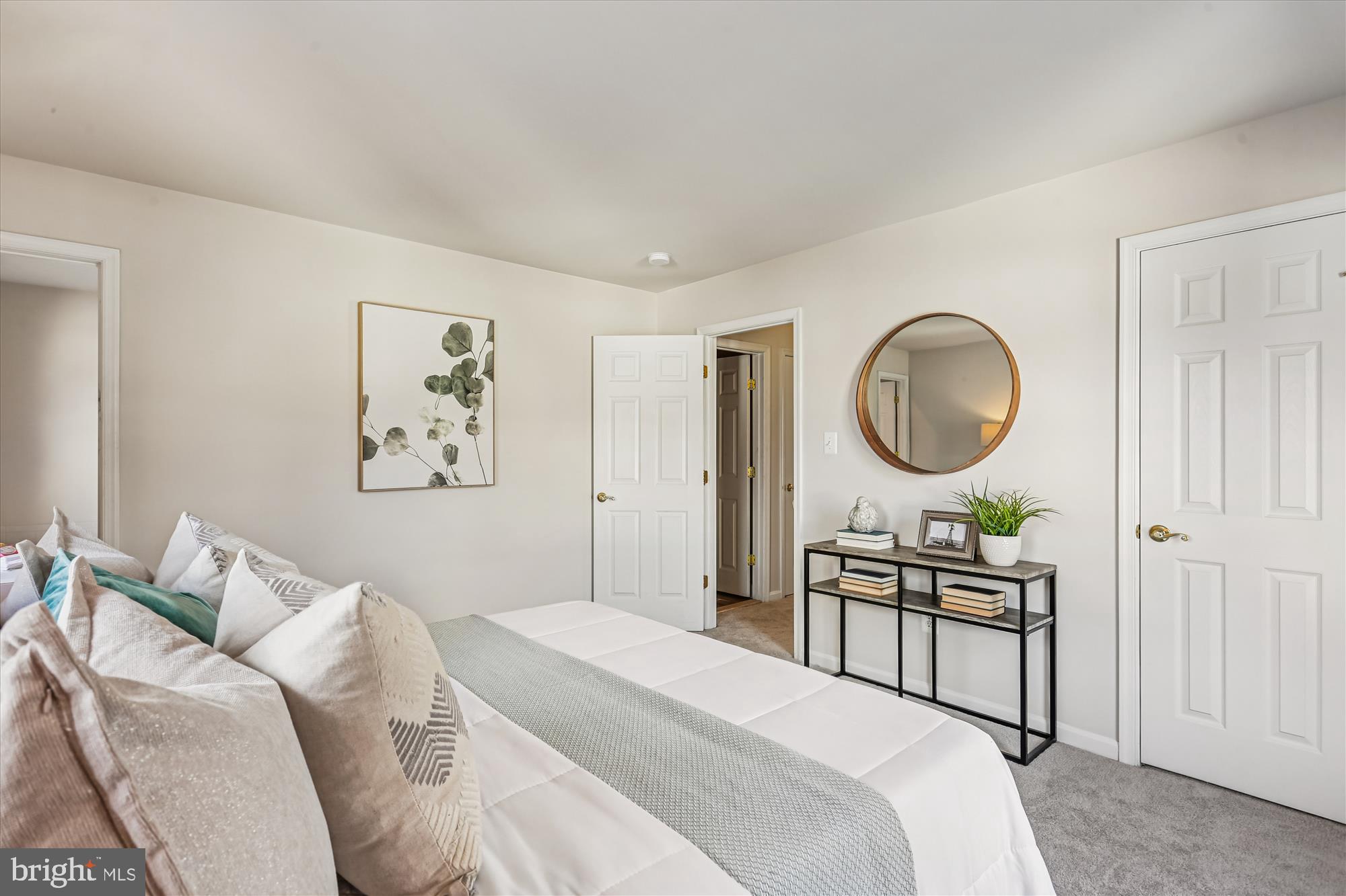 664 LAKE VARUNA MEWS