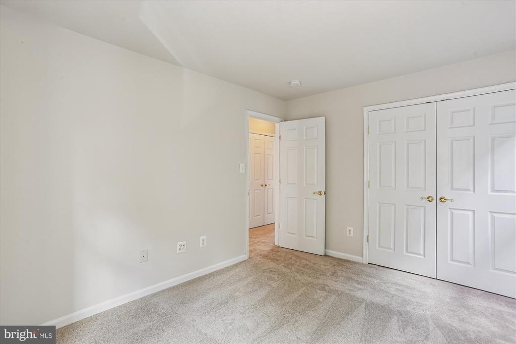 664 LAKE VARUNA MEWS