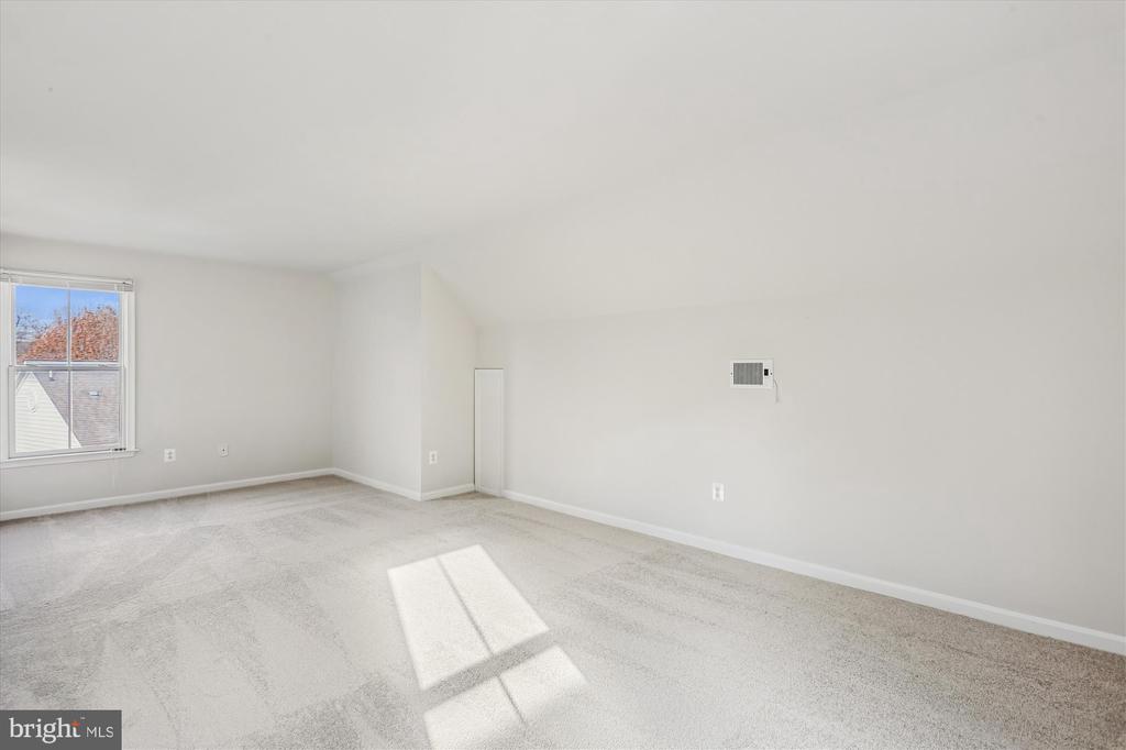 664 LAKE VARUNA MEWS