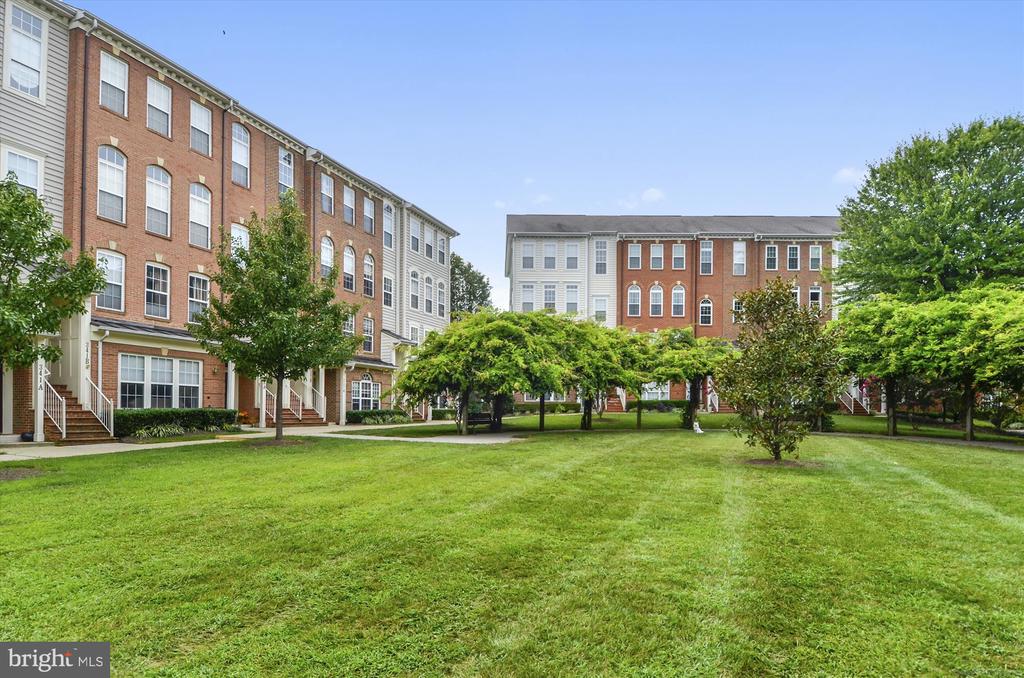 301 CROSS GREEN STREET B 301-B