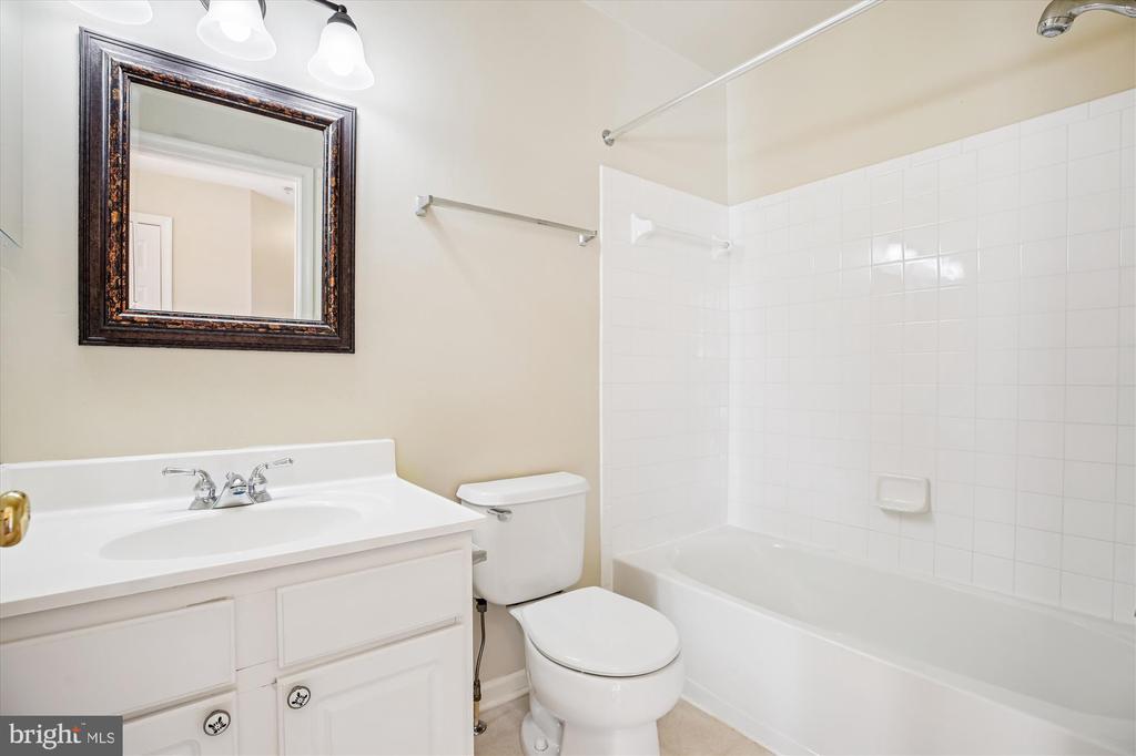 301 CROSS GREEN STREET B 301-B