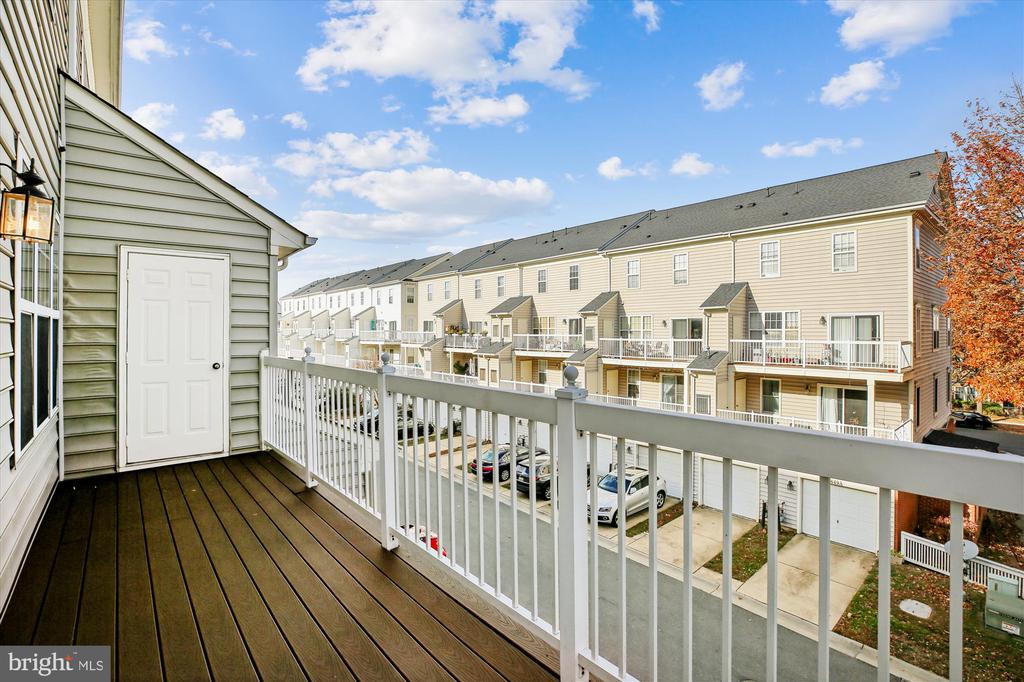 301 CROSS GREEN STREET B 301-B