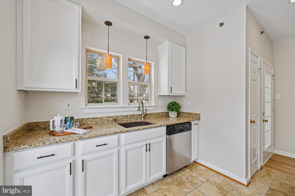 106 BOOTH STREET 34