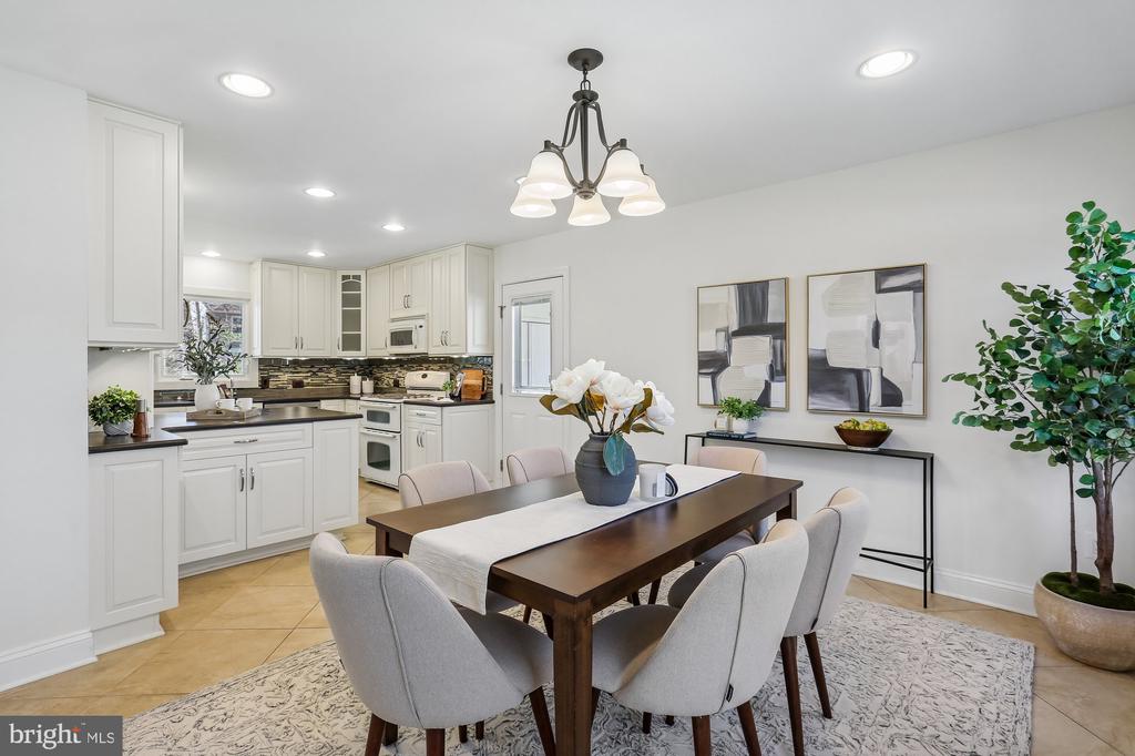 738 TIFFANY COURT