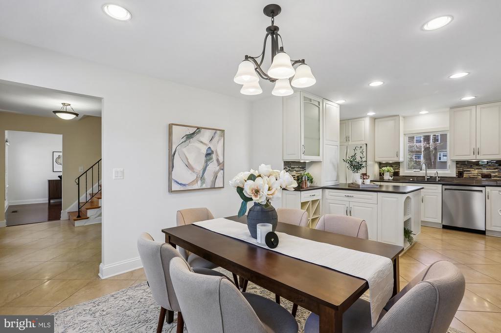 738 TIFFANY COURT