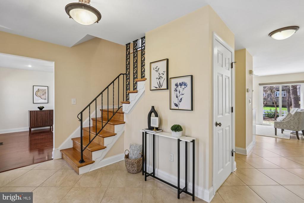738 TIFFANY COURT