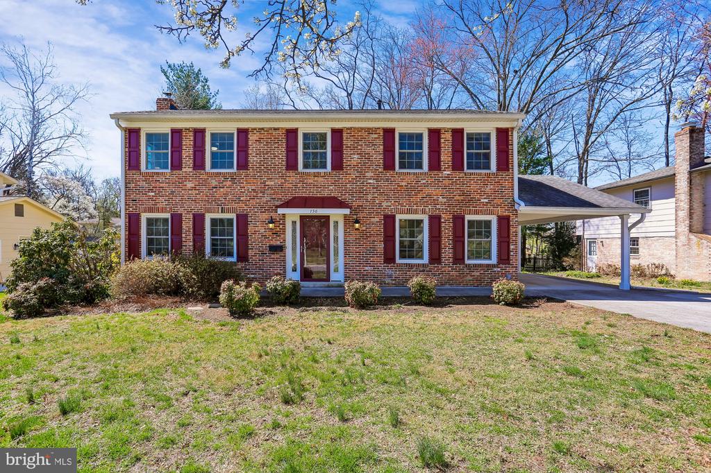 738 TIFFANY COURT