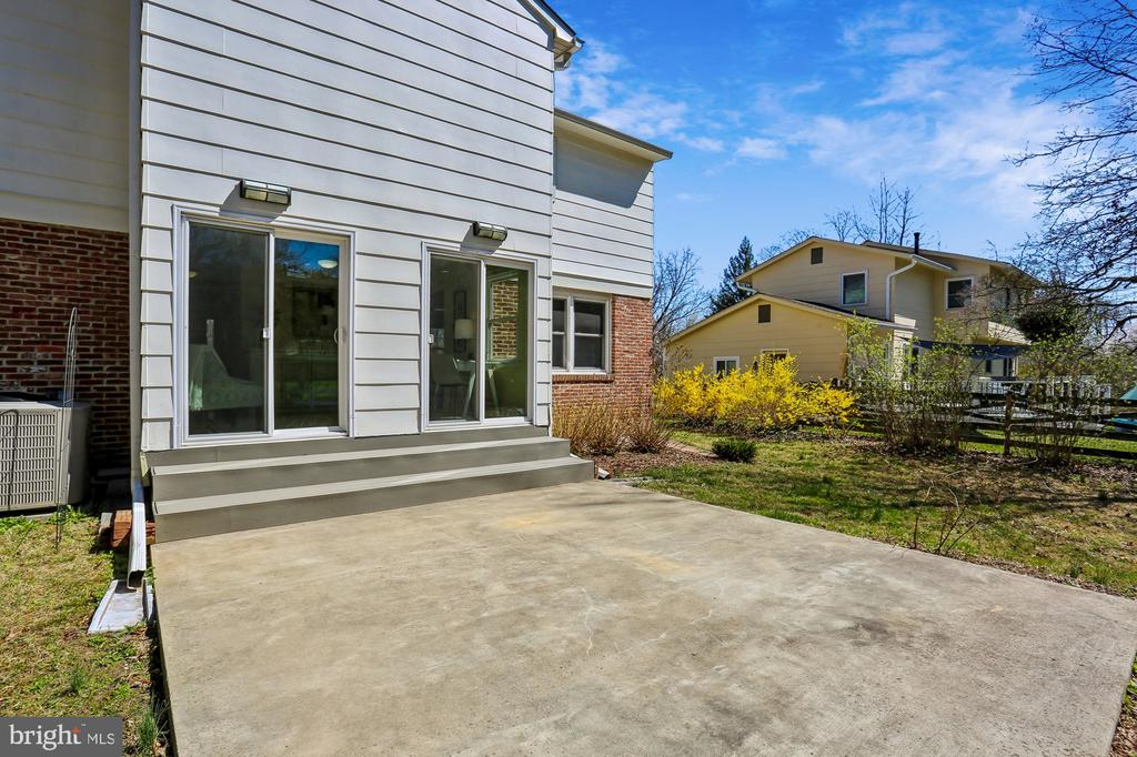 738 TIFFANY COURT