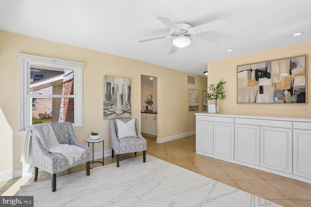 738 TIFFANY COURT