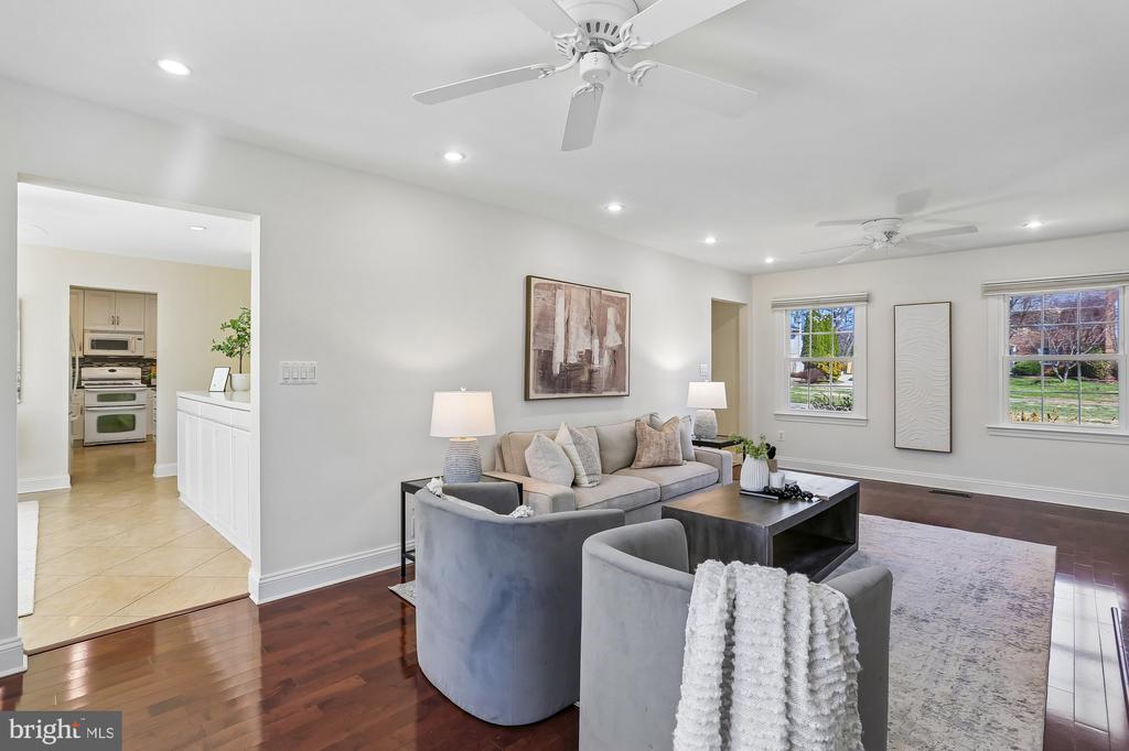 738 TIFFANY COURT