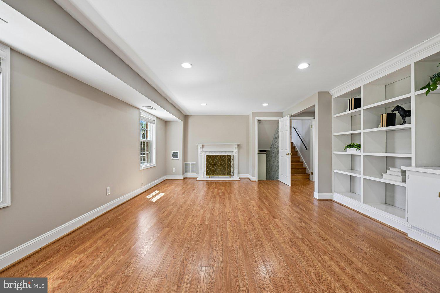 10706 STONEYHILL DRIVE