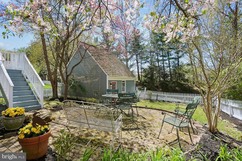 306 BECKWITH STREET